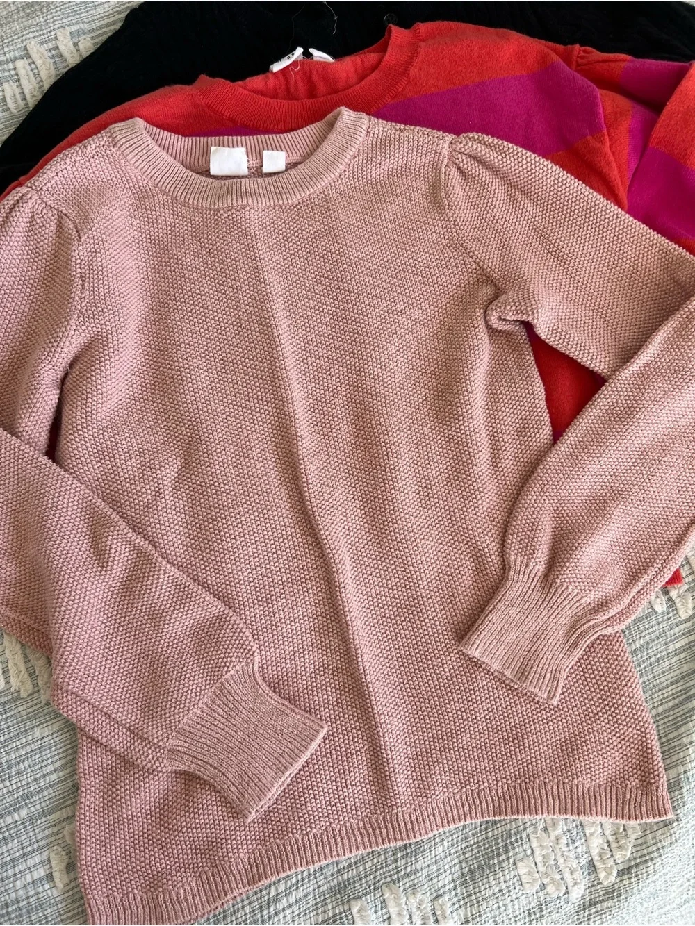 4 Crewneck Sweaters gap all size 8 girls